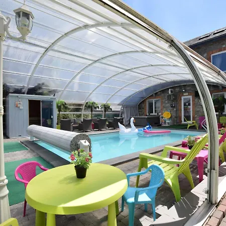 בית נופש Pleasant Holiday With Sauna And Jacuzzi In Courtil Gouvy